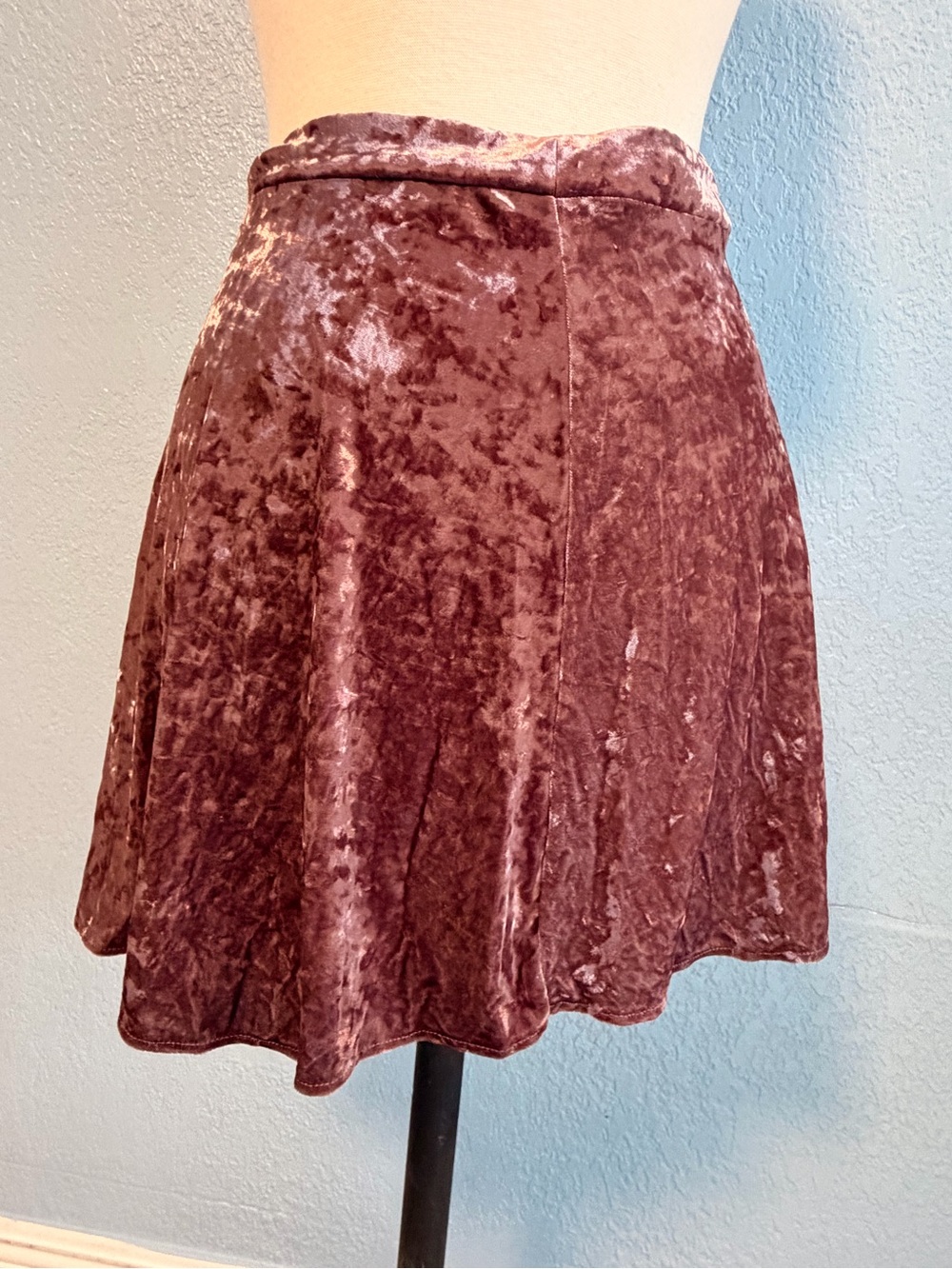 American Eagle Outfitters Crushed Velvet Skater Skirt in Plum